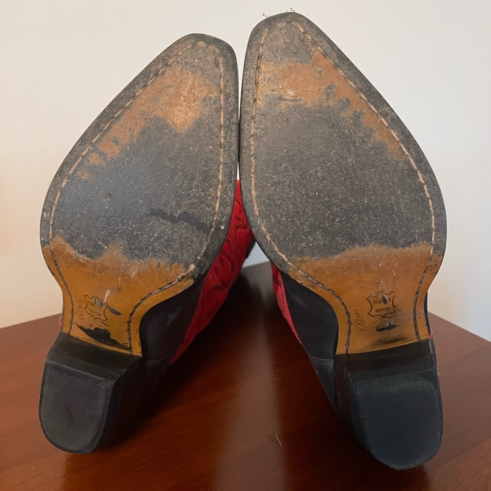 Red and Black Women’s Vintage Western Boots - Picture 5 of 5